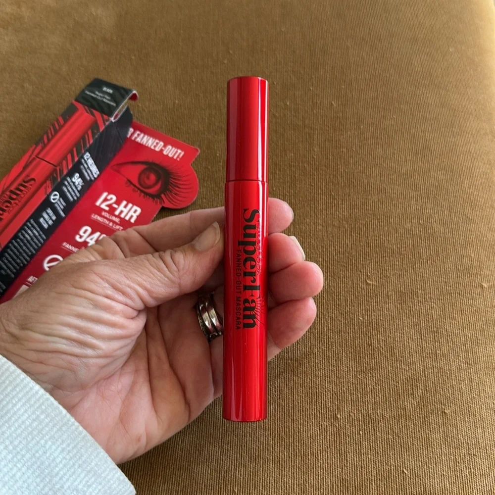 NIB Smashbox SuperFan Fanned-Out Mascara- Black- .33 fl. oz. liq.